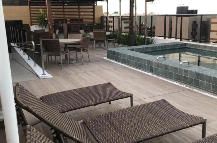  Flat aconchegante a 50 metros do mar