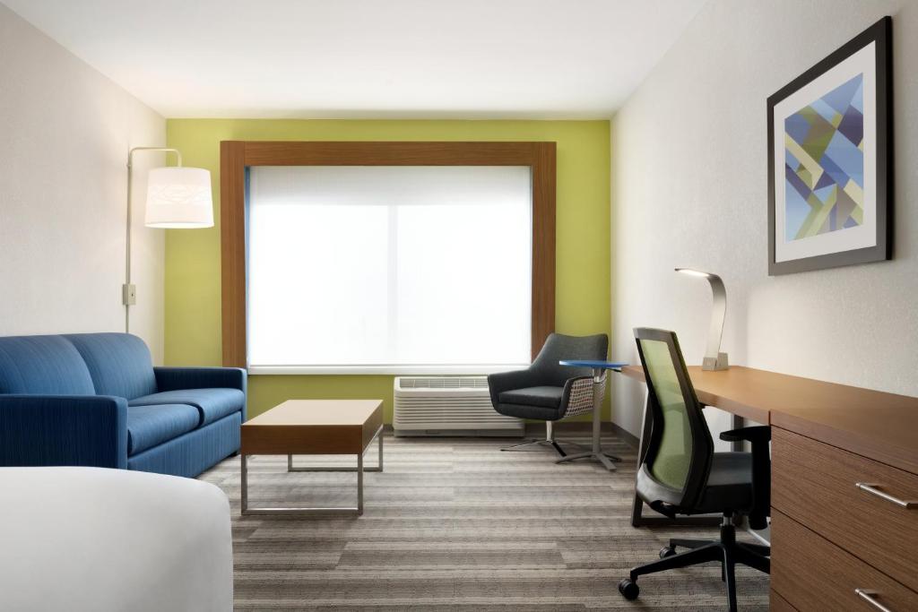 Holiday Inn Express & Suites - Cincinnati South - Wilder by IHG photo