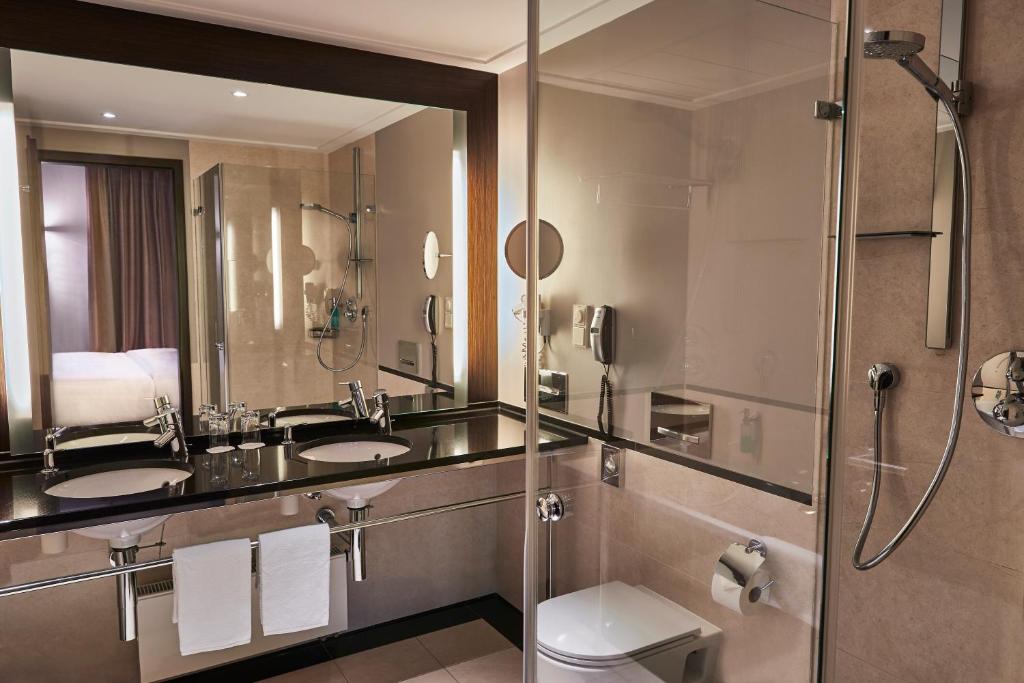 Koupelna v ubytování Steigenberger Hotel de Saxe