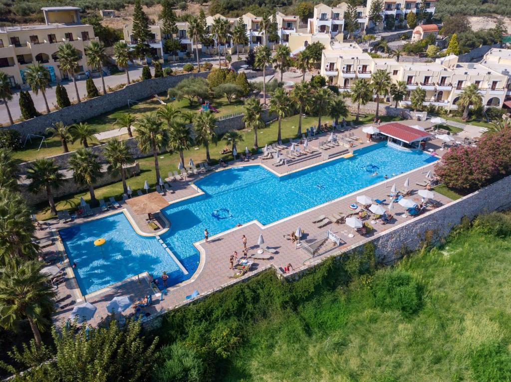 Bazén v ubytování Almyrida Village & Waterpark nebo v jeho okolí
