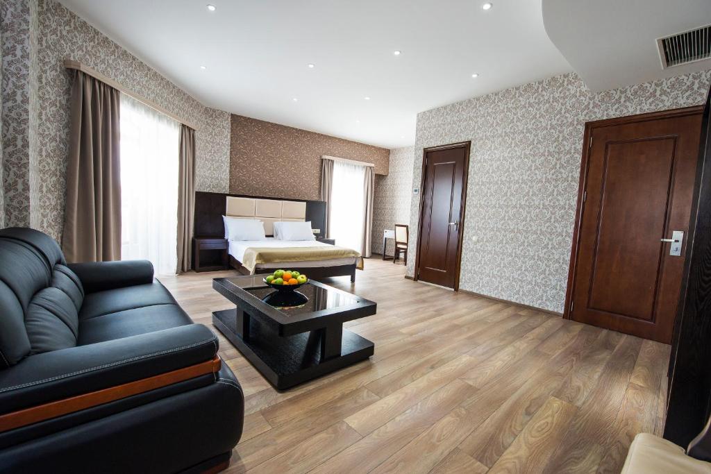 Tbilisi Inn - Suite