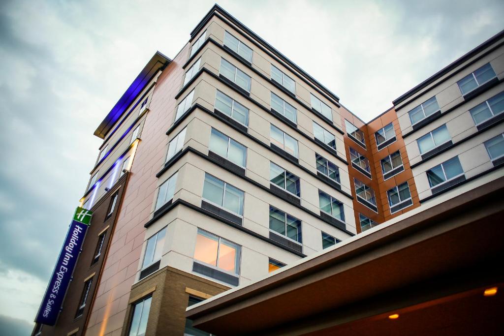 Gallery image of Holiday Inn Express & Suites Downtown Louisville, an IHG Hotel in Louisville