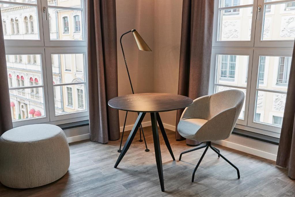 Posezení v ubytování Steigenberger Hotel de Saxe