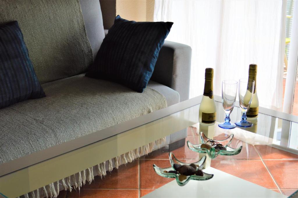 Apartamento en Las Gondolas, Almuñécar (precios actualizados 2024)