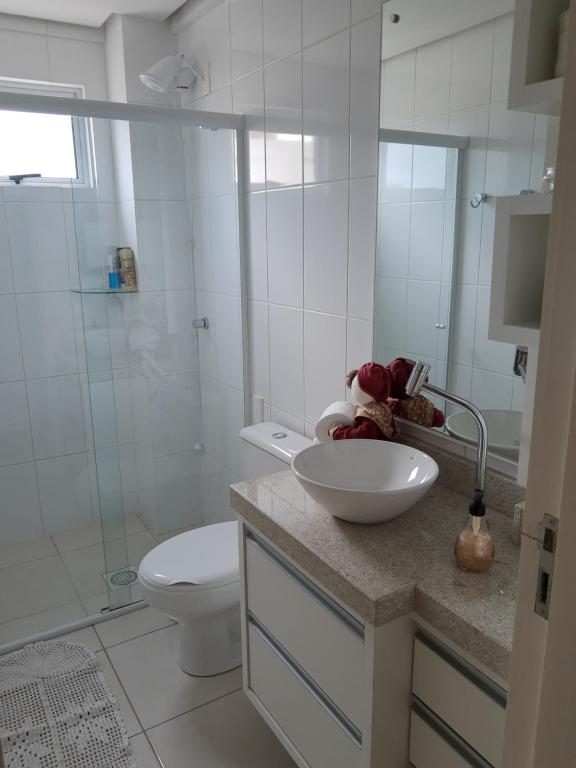 Quarto em apartamento próximo a Unisul