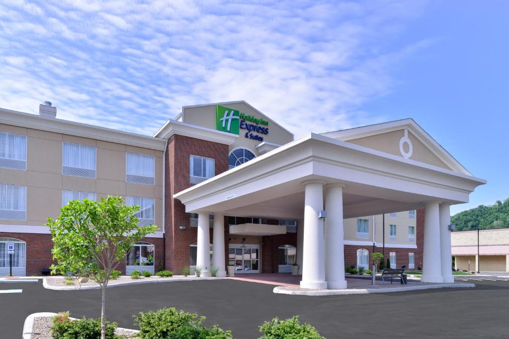 Afbeelding uit fotogalerij van Holiday Inn Express & Suites New Martinsville, an IHG Hotel in New Martinsville