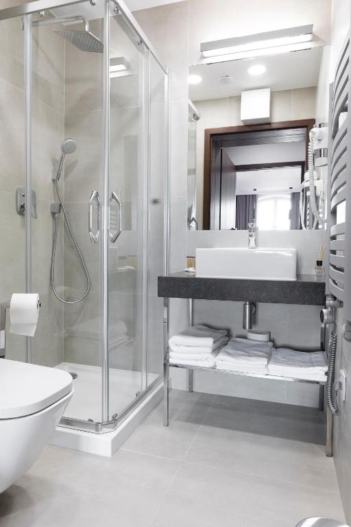 Forrest Apartments & Hostel - Resim 16