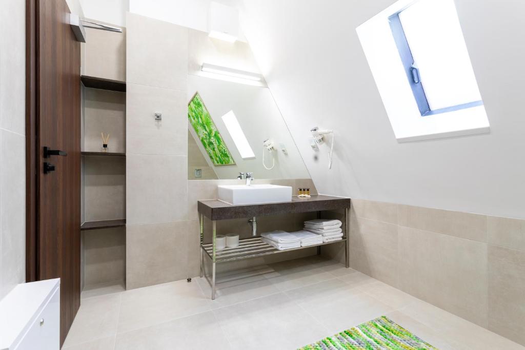 Forrest Apartments & Hostel - Resim 20