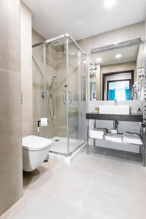 Forrest Apartments & Hostel - Resim 25