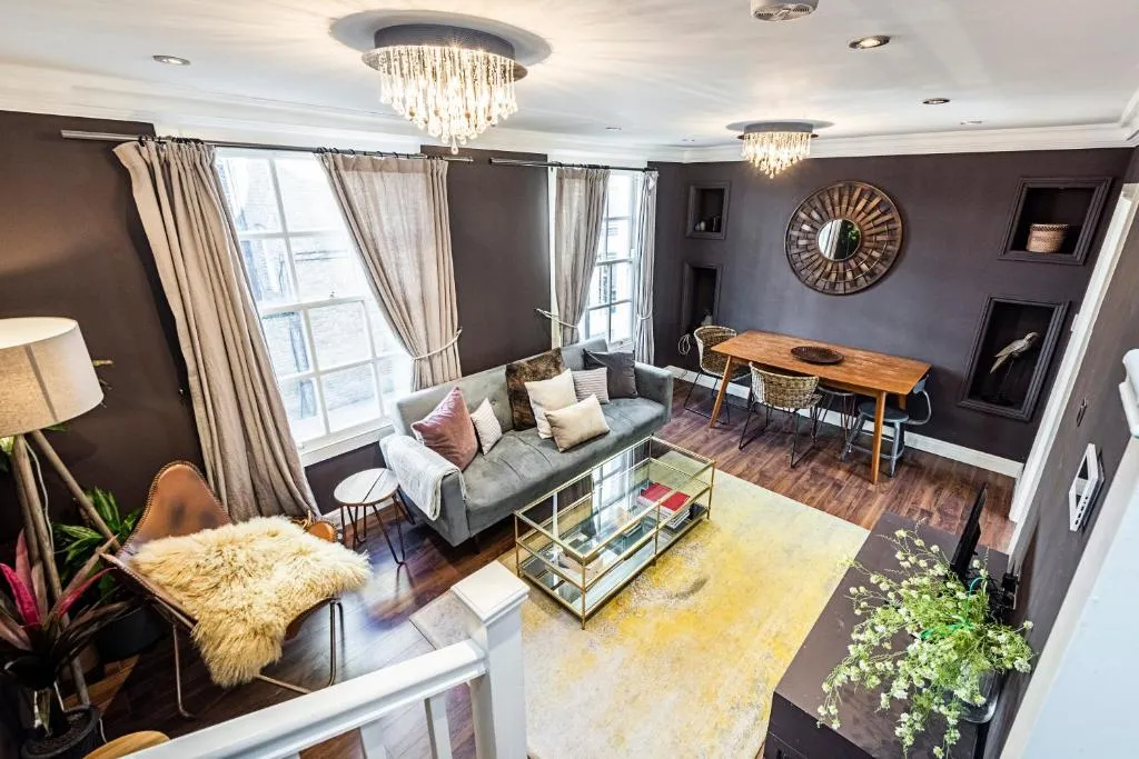 3 bed & 2 bath luxury house in the heart of Kensington, Londra, Marea Britanie