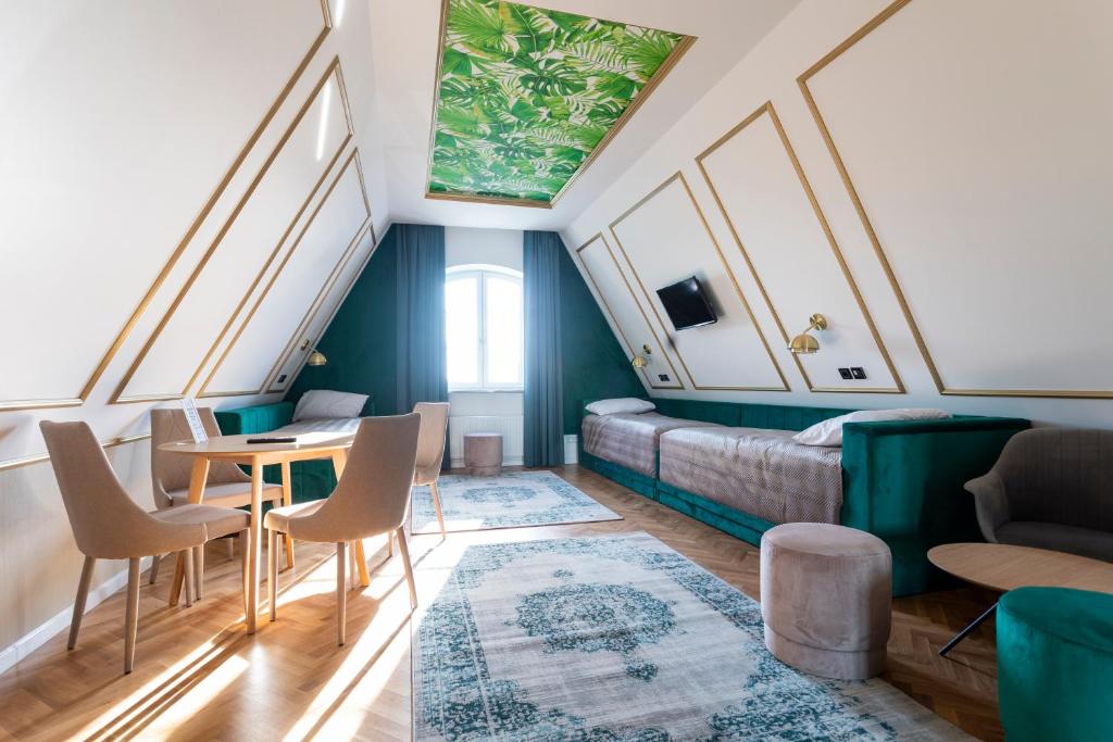 Forrest Apartments & Hostel - Resim 18