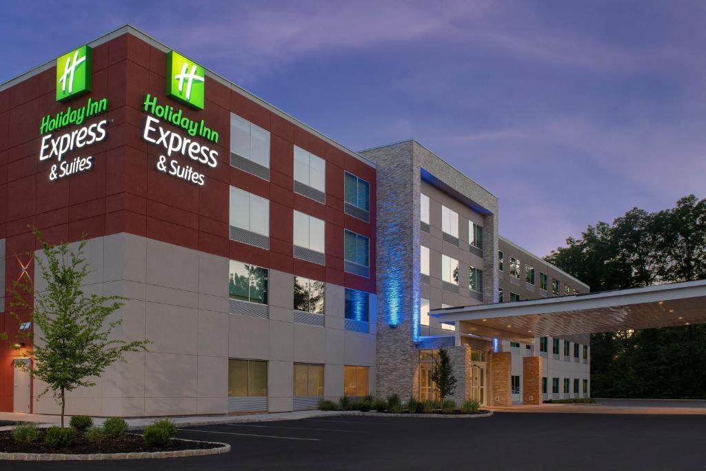 Holiday Inn Express & Suites - North Brunswick by IHG photo