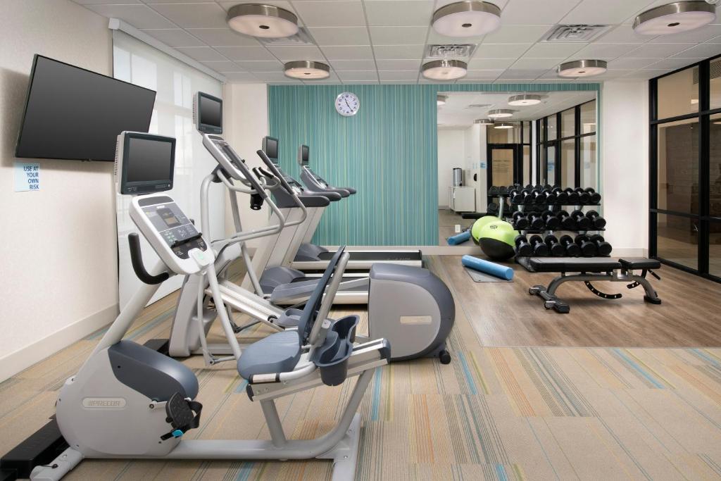 Holiday Inn Express & Suites - North Brunswick by IHG photo