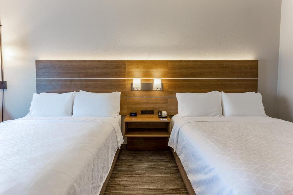 Holiday Inn Express & Suites O'Fallon-Shiloh, an IHG Hotel - Standard Queen Room With Two Queen Beds