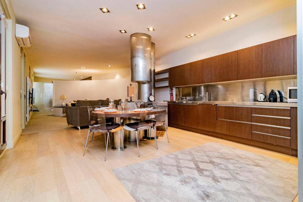 Kuchyň nebo kuchyňský kout v ubytování Luxury Apartment in La Latina by Batuecas