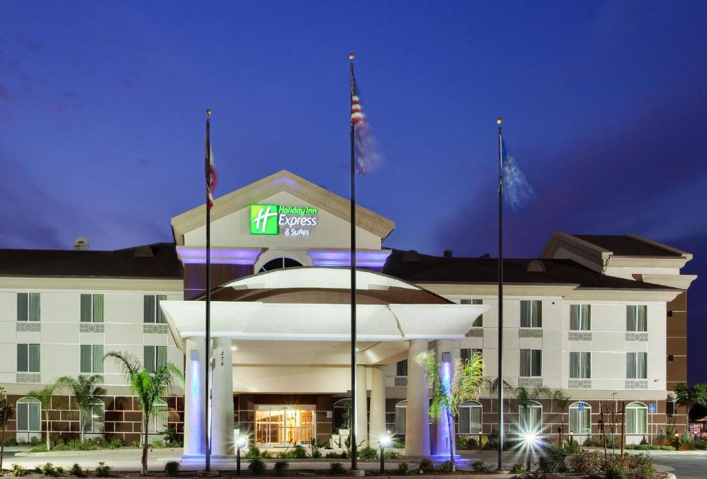 Photo de la galerie de l'établissement Holiday Inn Express & Suites Dinuba West, an IHG Hotel, à Dinuba