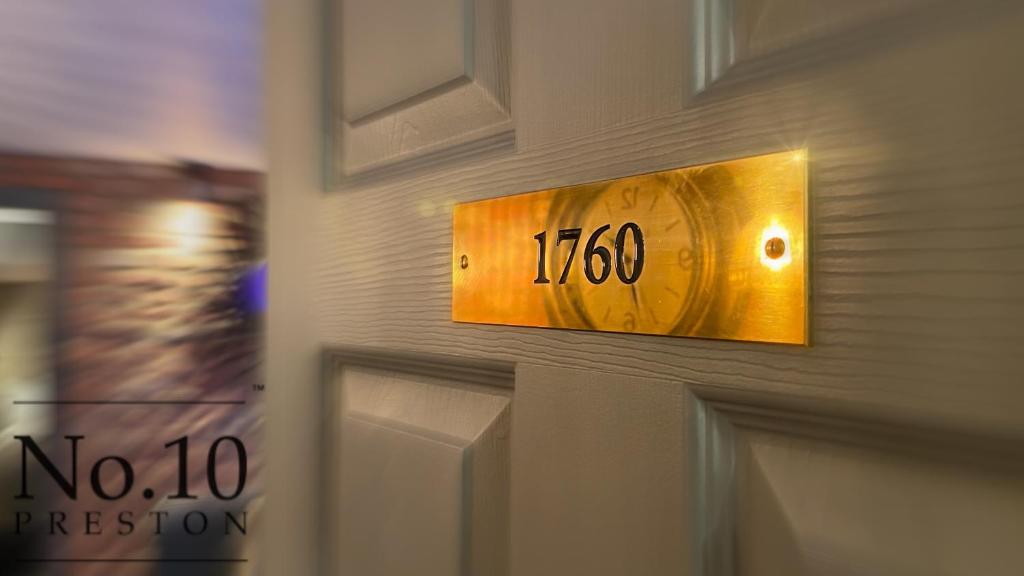 No.10 Preston - 