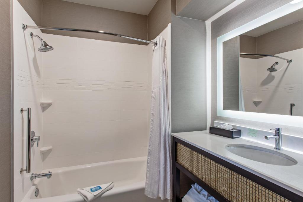 Holiday Inn Express & Suites Anaheim Resort Area by IHG - Suite Met 1 Slaapkamer En 2 Aparte Bedden
