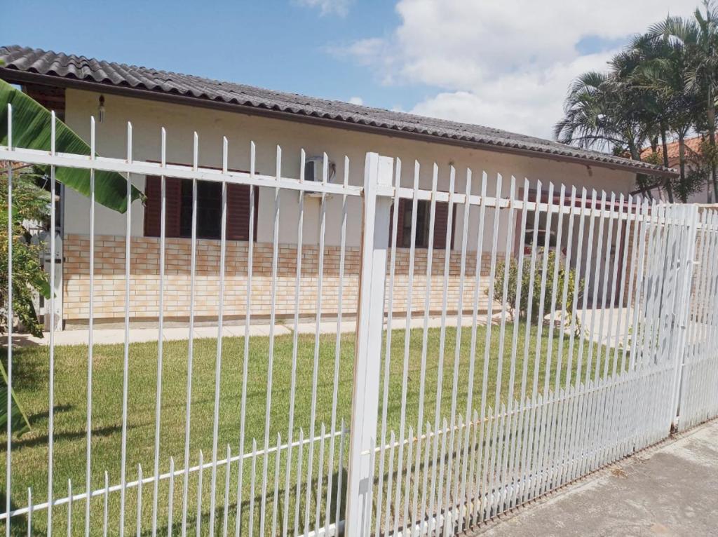  RECANTO DOS INGLESES - 3 QUARTOS - CASA COMPLETA