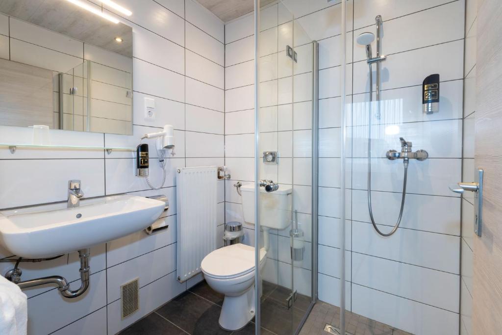 Gasthof zum Siegburger - Single Room With Bathroom