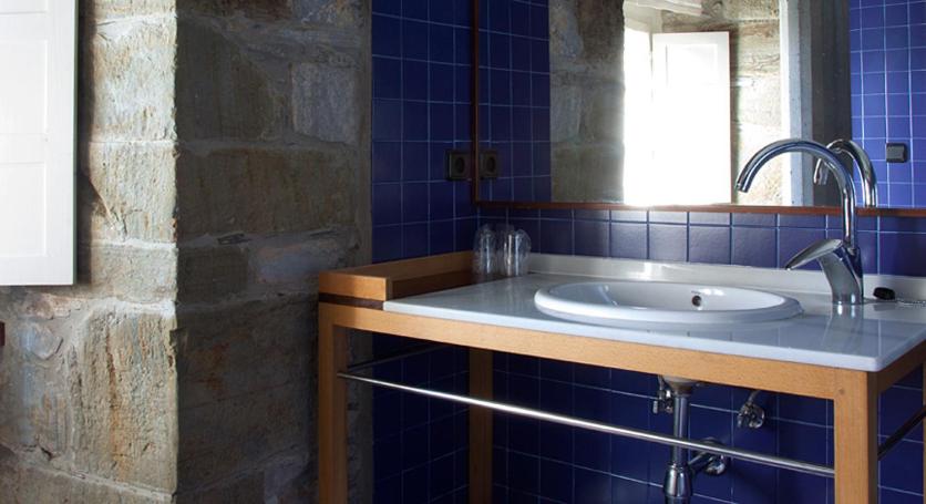Un baño de Hotel Torre De Villademoros