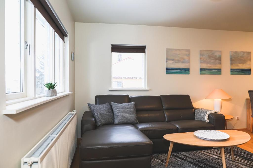 Posezení v ubytování E18 Apartments