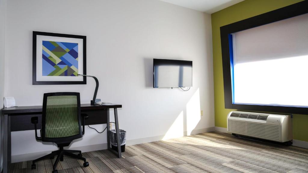 Holiday Inn Express & Suites Kingston-Ulster by IHG - King Suite - Toegang
