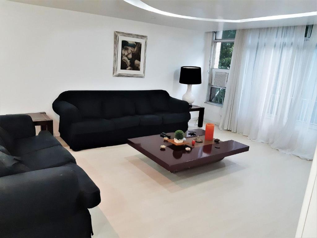  Apartamento para 6 pessoas a 1 quadra da praia deo Leblon