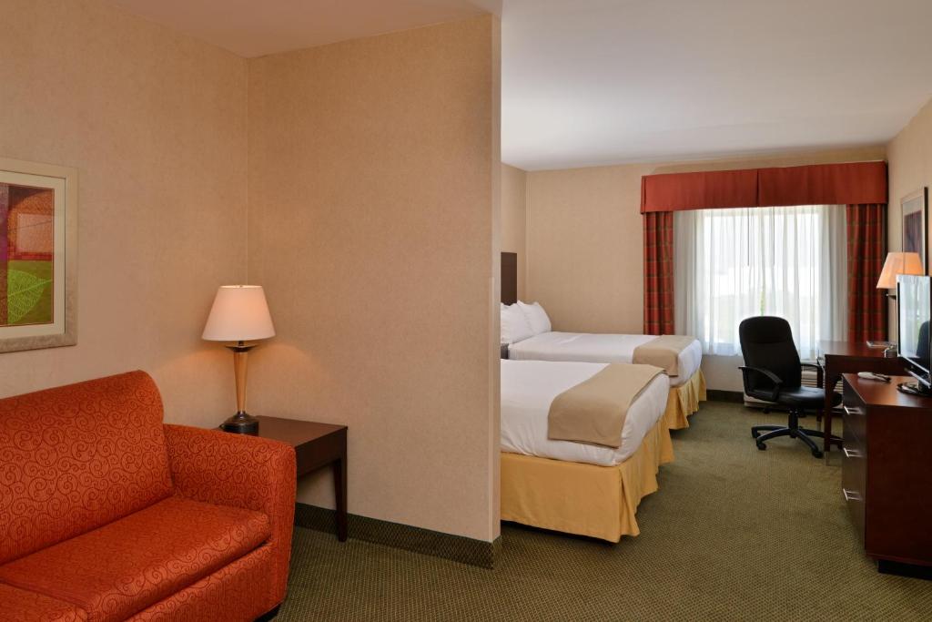 Postel nebo postele na pokoji v ubytování Holiday Inn Express & Suites - Ocean City by IHG
