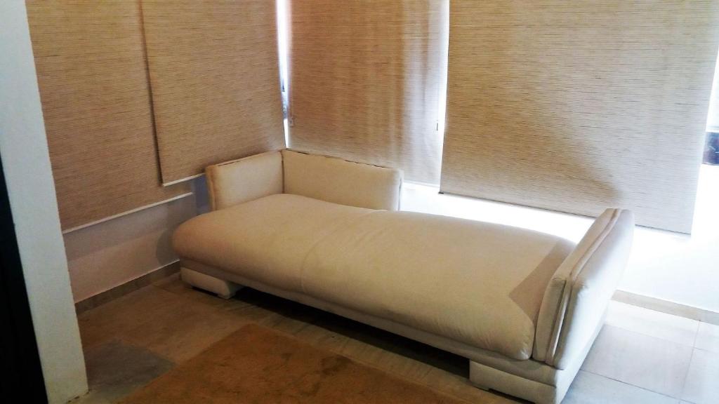  Ótima casa em condomínio fechado a poucos passos da praia