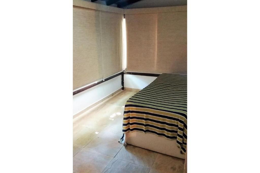  Ótima casa em condomínio fechado a poucos passos da praia