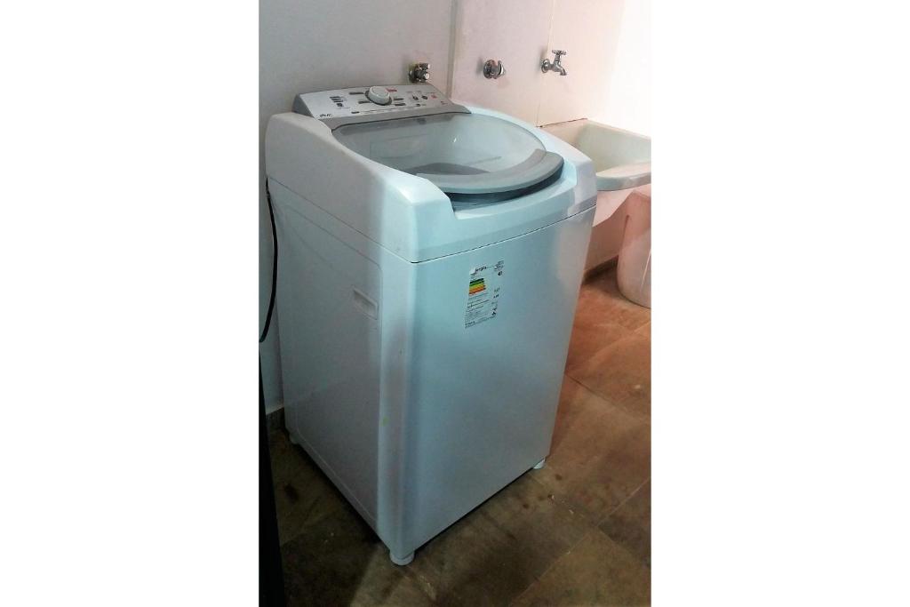  Ótima casa em condomínio fechado a poucos passos da praia