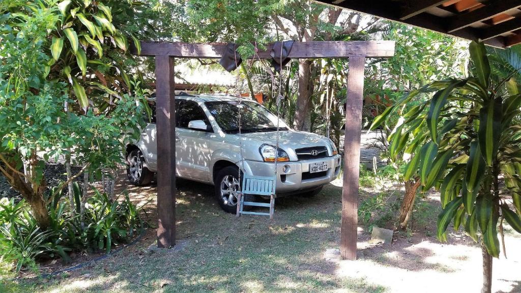  Ótima casa em condomínio fechado a poucos passos da praia
