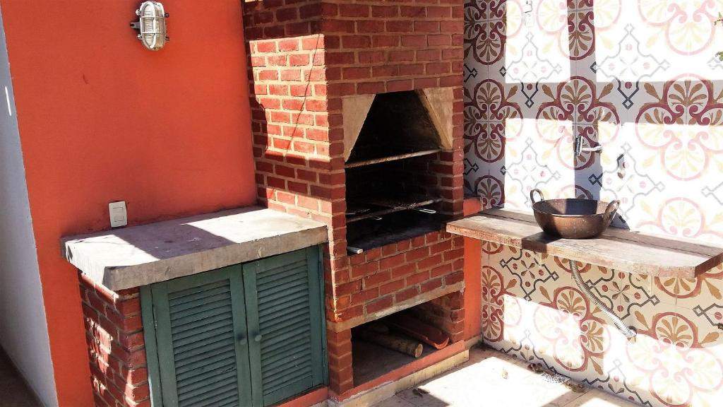  Ótima casa em condomínio fechado a poucos passos da praia