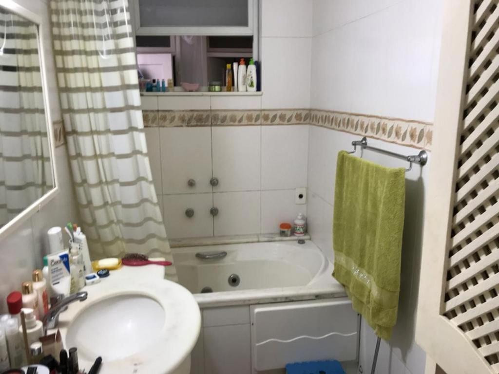  Ótimo apartamento apenas 2 quadras da praia de Ipanema
