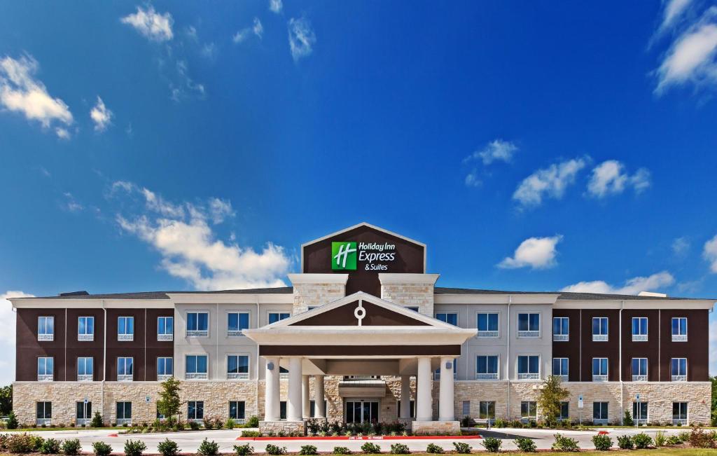 a rendering of the front of a hotel at Holiday Inn Express and Suites Killeen-Fort Hood Area, an IHG Hotel in Killeen