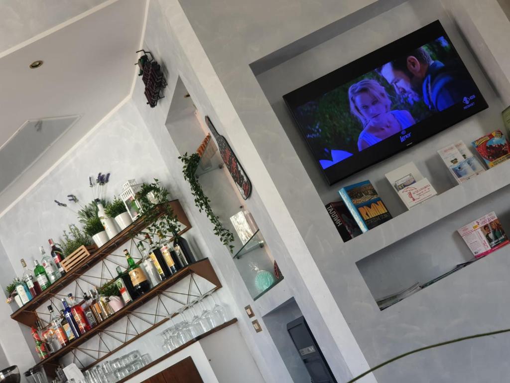 TV a/nebo společenská místnost v ubytování Beach Hotel Clerice