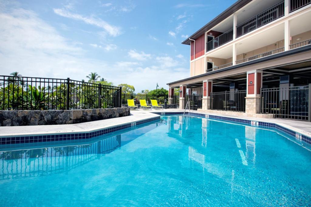 Bazén v ubytování Holiday Inn Express & Suites Kailua-Kona by IHG nebo v jeho okolí