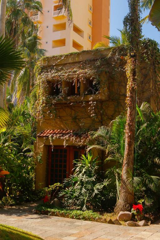 Giardino di Villas El Rancho Green Resort