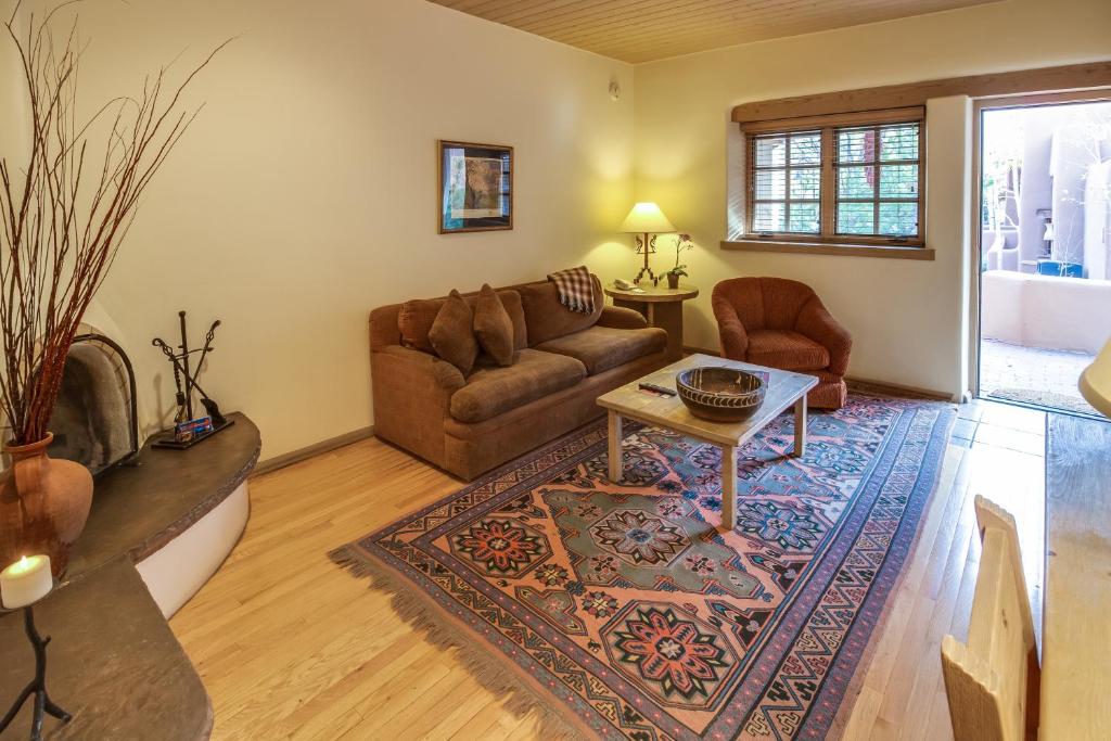 Inn on the Alameda - Suite 1 Chambre