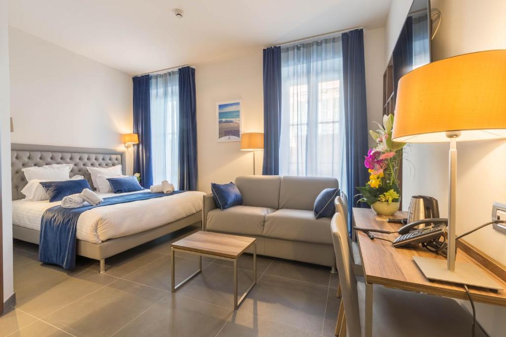 
Executive Triple Room
