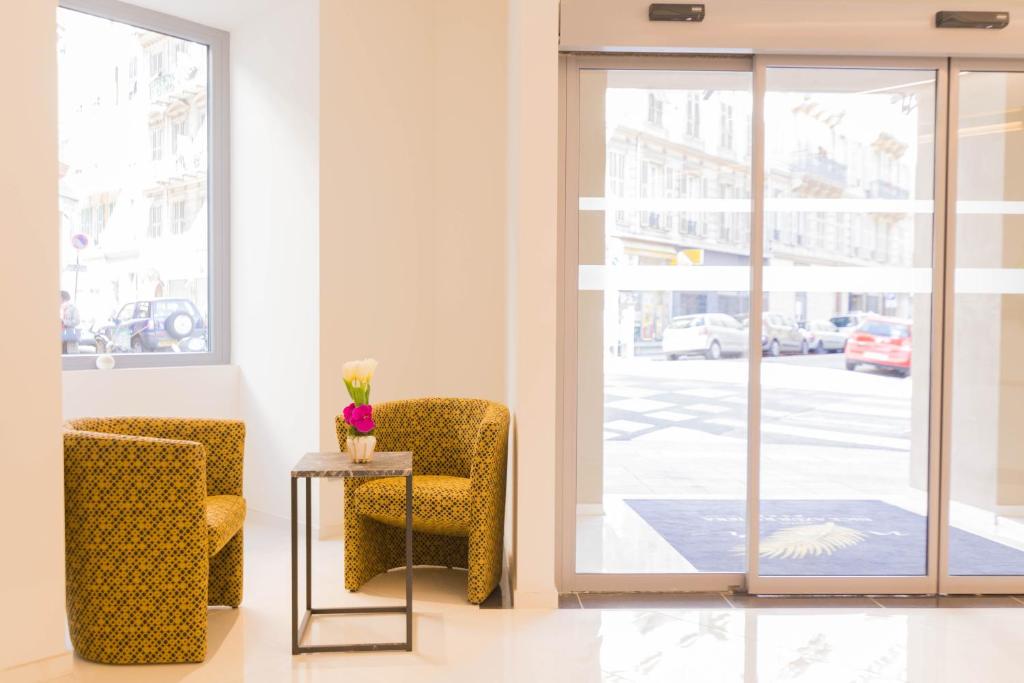 Hôtel Nice Azur Riviera - Resim 12