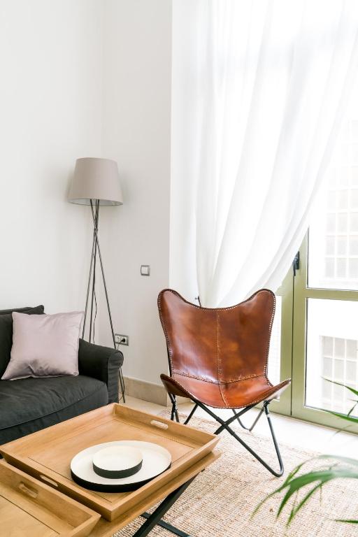 Posezení v ubytování 2E Stylish Bright Apartment Sevilla Downtown Azofaifo