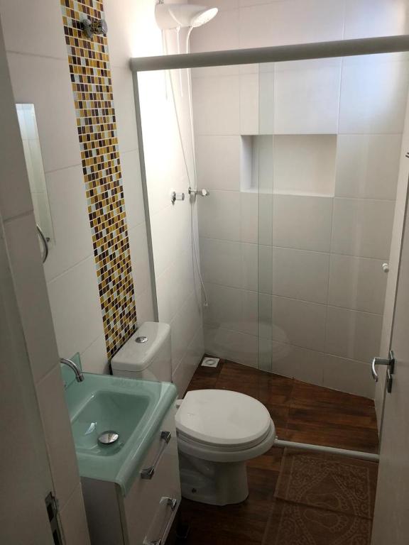  CASA COMPLETA COM 4 SUITES PARA ATE 12 PESSOAS.