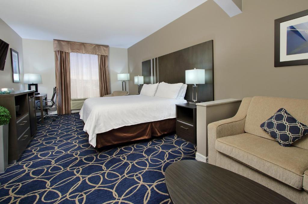 Holiday Inn Express and Suites Houston North - IAH Area, an IHG Hotel - 