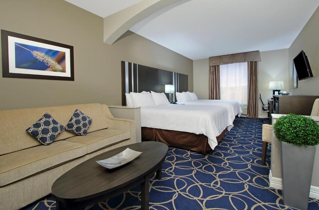 Holiday Inn Express and Suites Houston North - IAH Area, an IHG Hotel - 