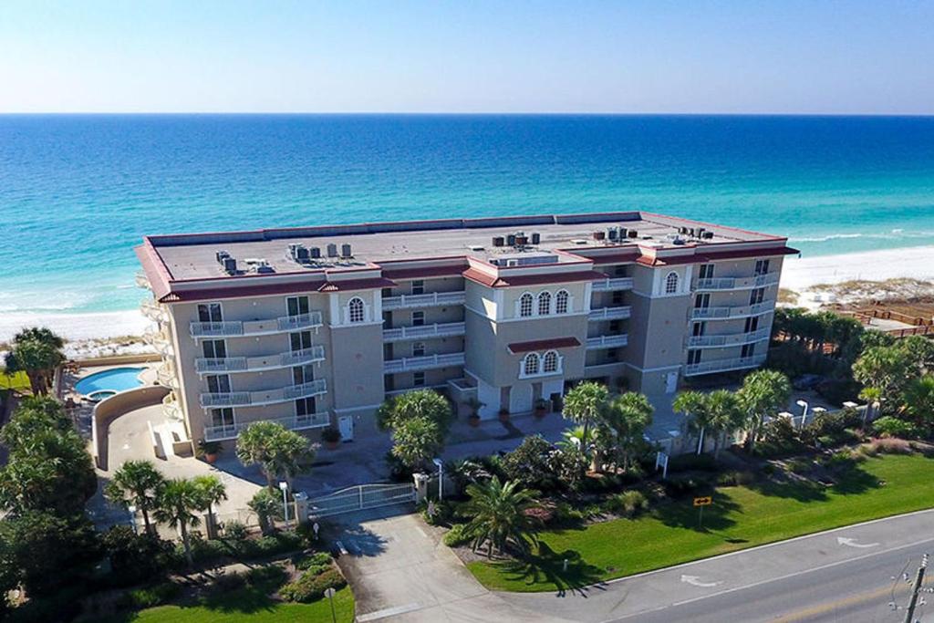 Holiday home DUNES OF CRYSTAL BEACH 101 by Bliss Beach Rentals, Destin