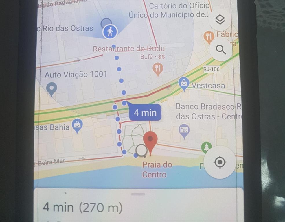  Casa com piscina no centro