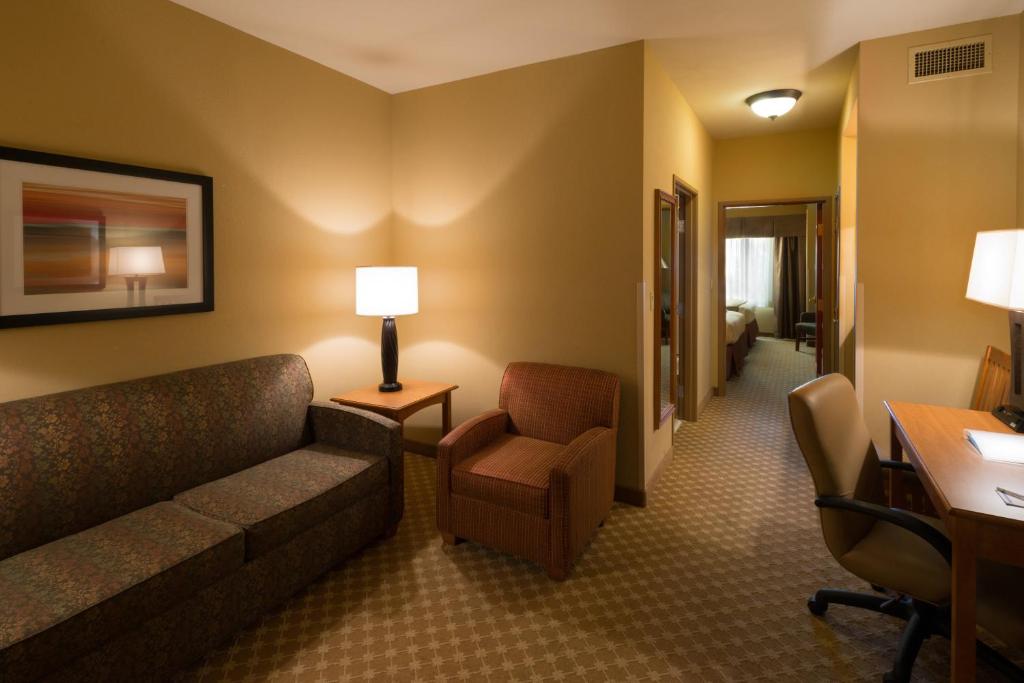 Holiday Inn Express Hotel & Suites Chicago West Roselle, an IHG Hotel - 