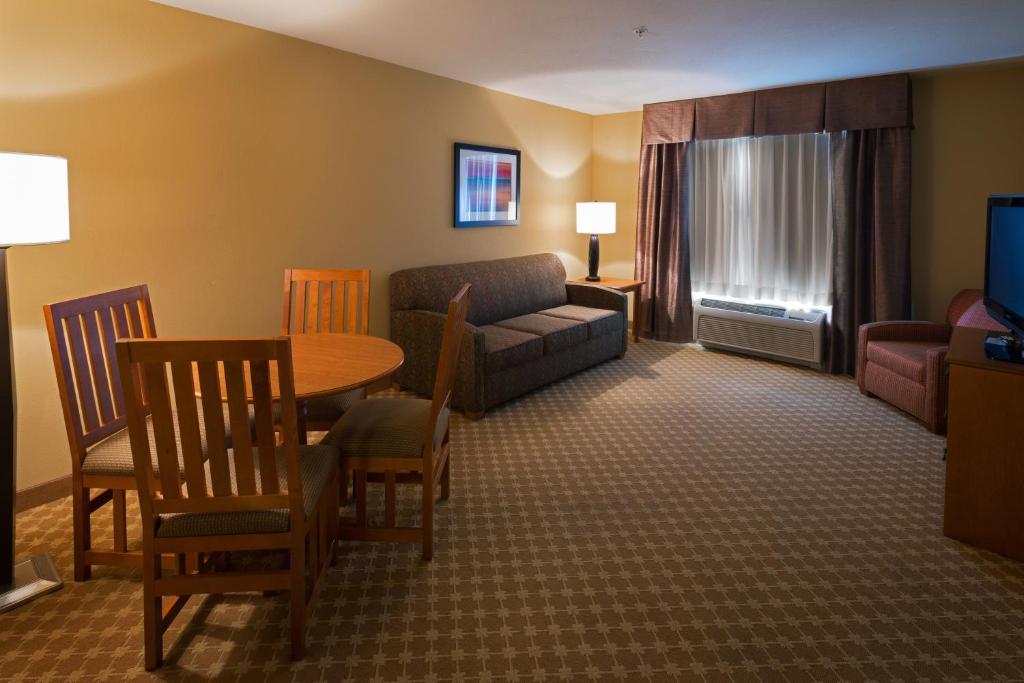 Holiday Inn Express Hotel & Suites Chicago West Roselle, an IHG Hotel - 